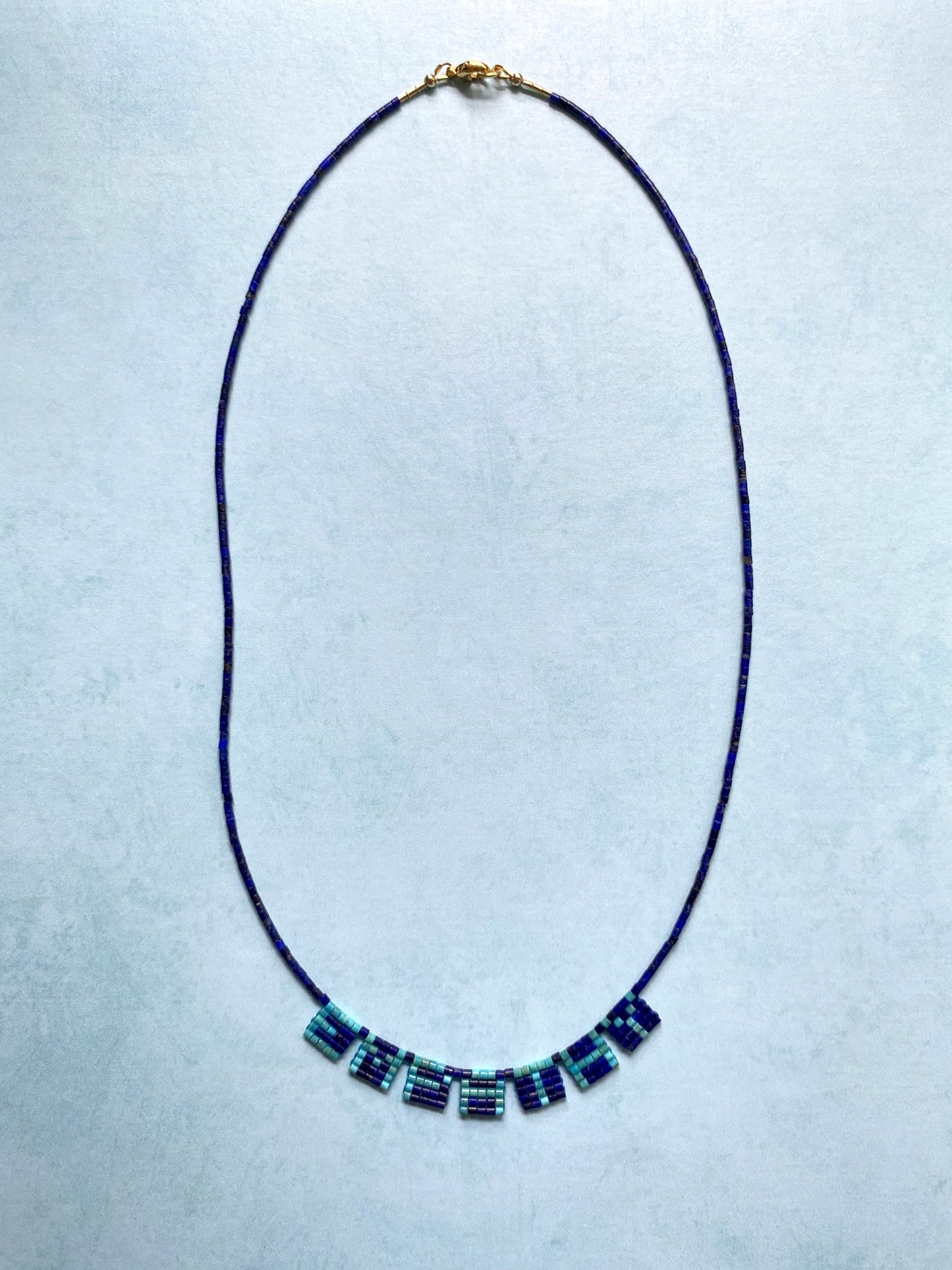 EMPATHY NECKLACE IN LAPIS LAZULI